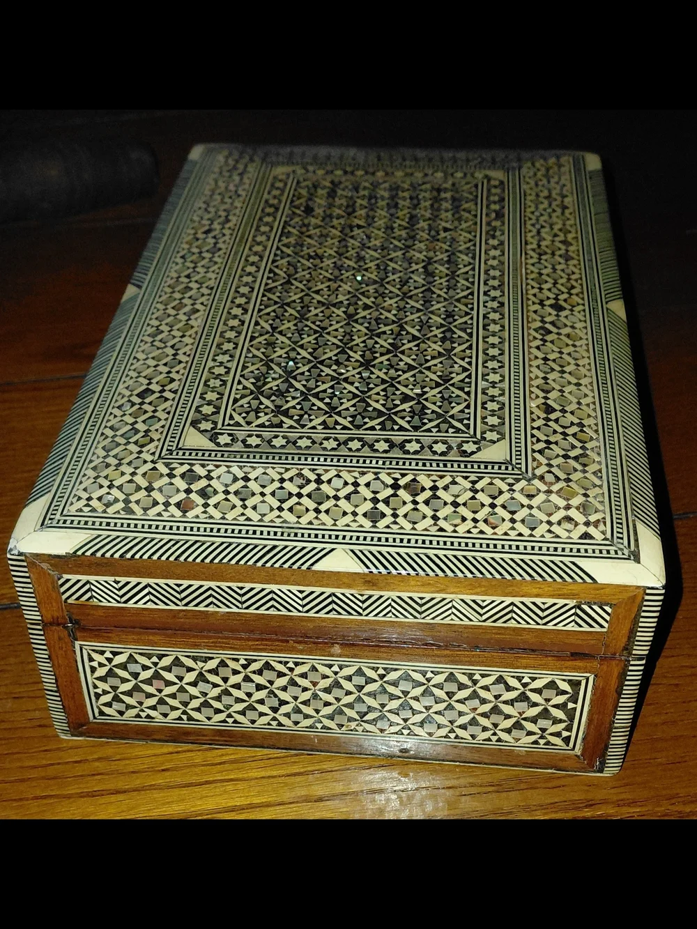 N/A handcrafted decorative
